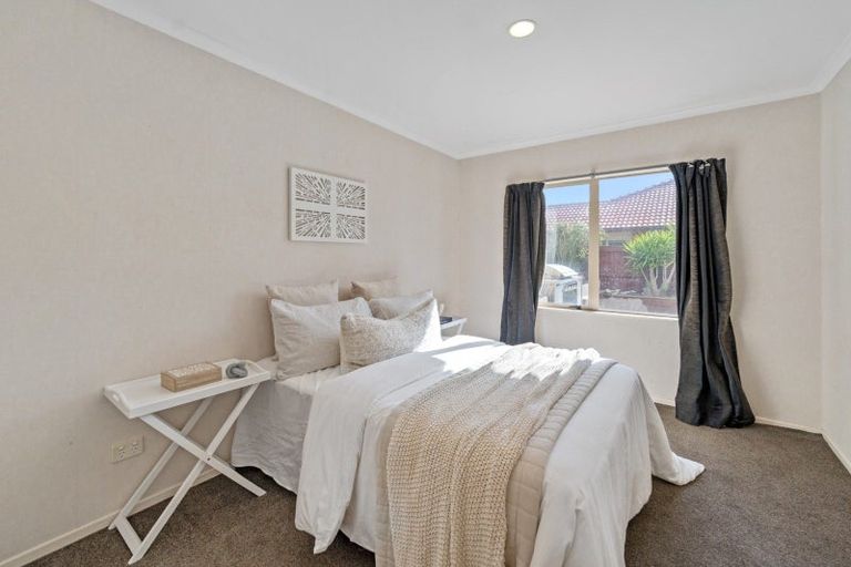 Photo of property in 30 Mcleod Place, Papamoa Beach, Papamoa, 3118