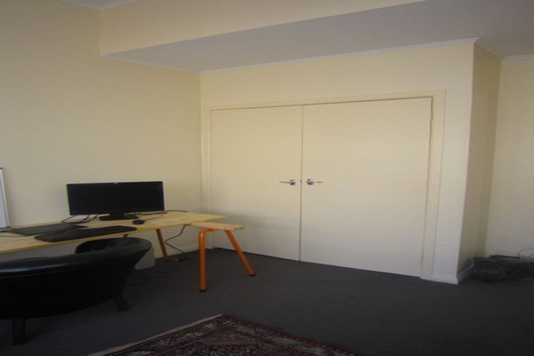 Photo of property in 4 Tutchen Avenue, Mount Victoria, Wellington, 6011