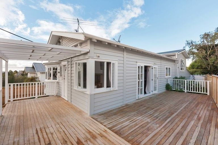 Photo of property in 1/23 Brandon Road, Glen Eden, Auckland, 0602