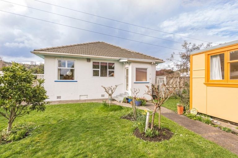 Photo of property in 41 Caffray Avenue, Aramoho, Whanganui, 4500