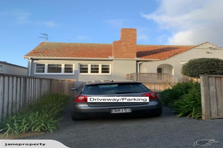 Photo of property in 12 Hugh Brown Drive, New Lynn, Auckland, 0600