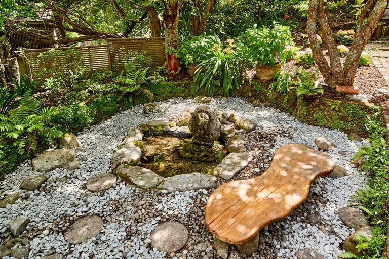 Photo of property in 14 Waitohu Road, York Bay, Lower Hutt, 5013