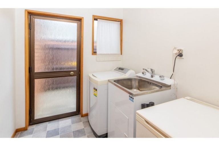 Photo of property in 9 Elsom Lane, Avonhead, Christchurch, 8042