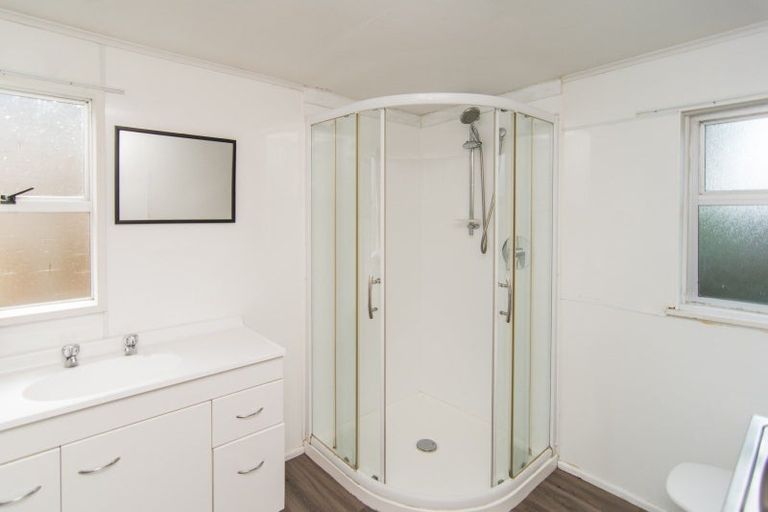 Photo of property in 28 Saint Leonards Road, Temuka, 7920