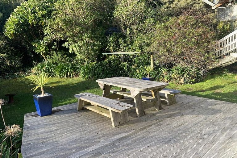 Photo of property in 14b Kahu Road, Paremata, Porirua, 5024