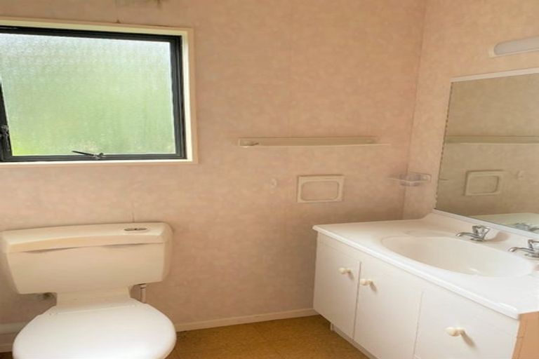 Photo of property in 14 Ellwood Place, Churton Park, Wellington, 6037