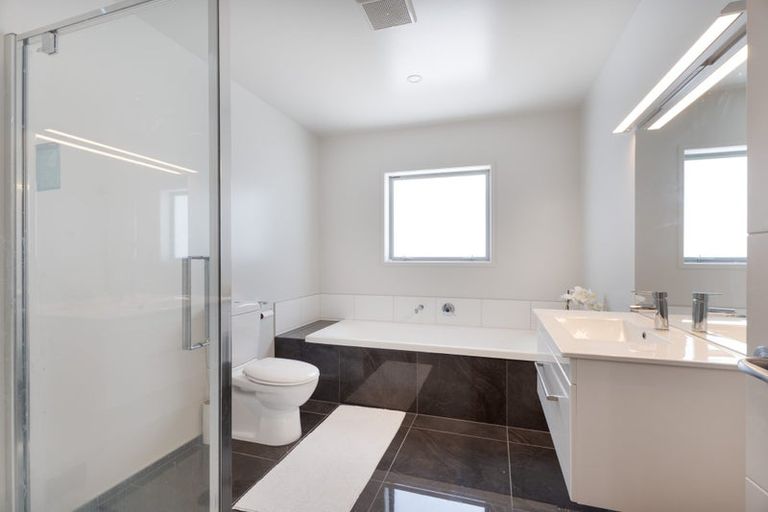 Photo of property in 10 Crompton Avenue, Churton Park, Wellington, 6037