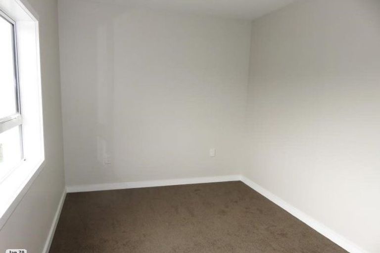 Photo of property in 81 Moorefield Road, Johnsonville, Wellington, 6037