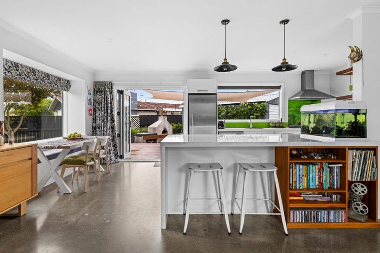 Photo of property in 39 Upham Street, Havelock North, 4130