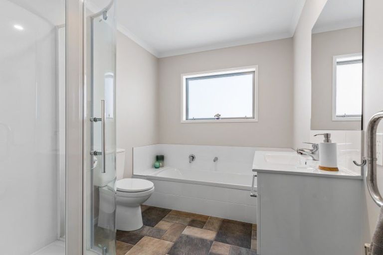 Photo of property in 123 Durrant Drive, Whangamata, 3620