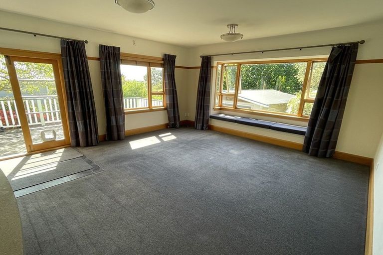 Photo of property in 27 Hackthorne Road, Cashmere, Christchurch, 8022