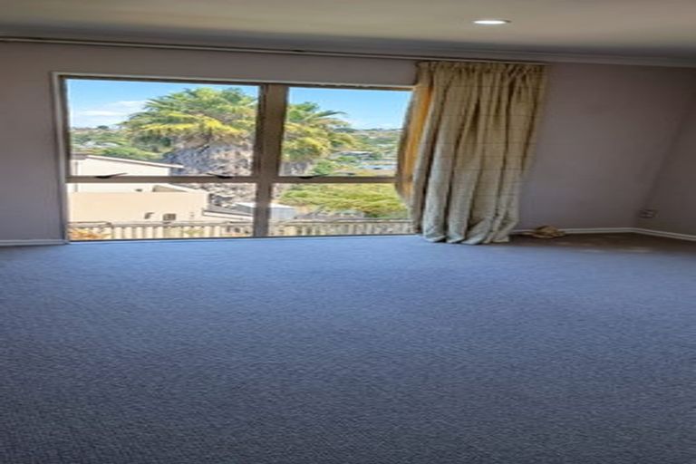 Photo of property in 11 Monarch Avenue, Hillcrest, Auckland, 0627