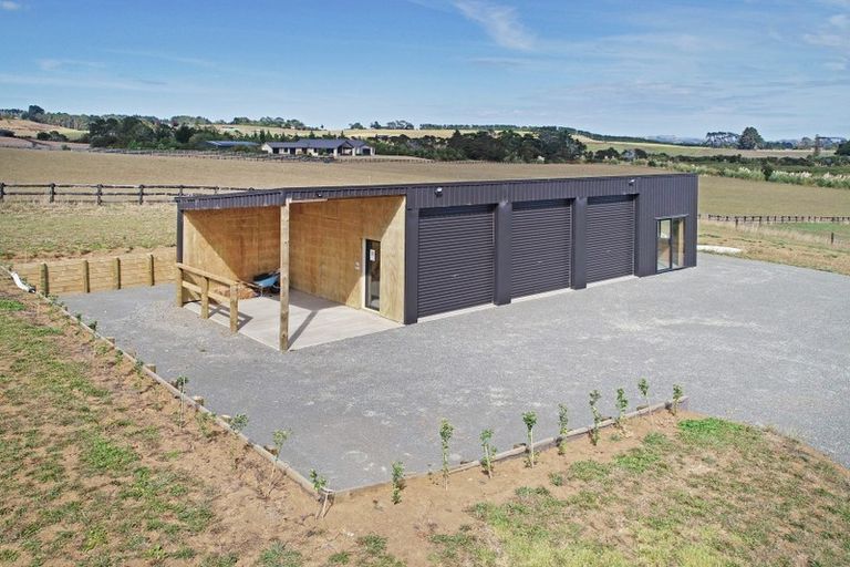 Photo of property in 85 Sanctuary Drive, Glenbrook, 2681