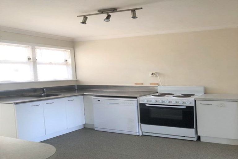 Photo of property in 130 Cambridge Street, Levin, 5510