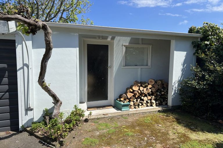 Photo of property in 16 Fairfield Road, Hawera, 4610