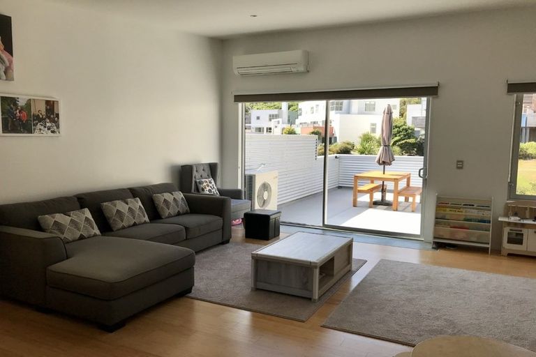 Photo of property in 30 Saddleback Grove, Karori, Wellington, 6012