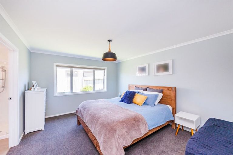 Photo of property in 9 Poplar Grove, Feilding, 4702