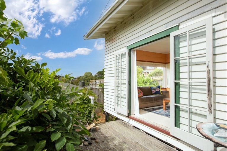 Photo of property in 9 Pakiri Road, Leigh, Warkworth, 0985