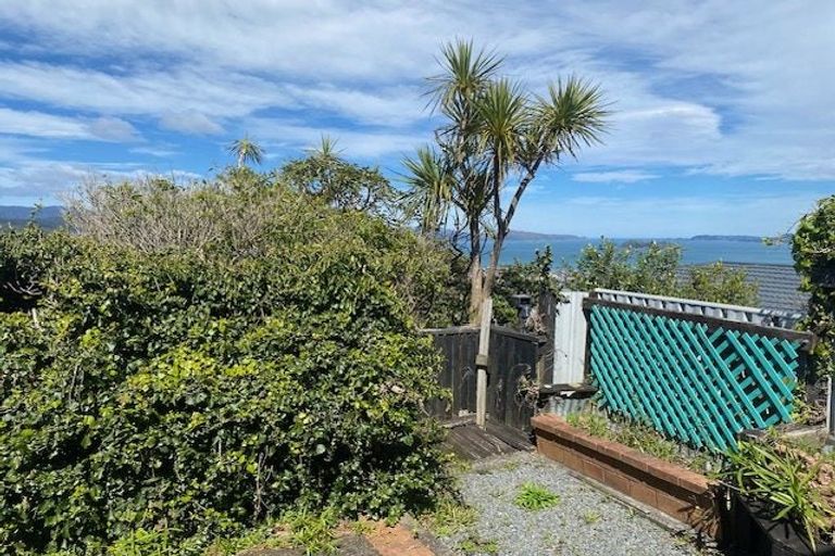 Photo of property in 92c Dowse Drive, Maungaraki, Lower Hutt, 5010