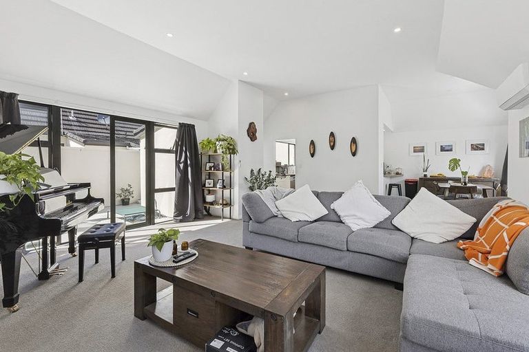 Photo of property in Victoria Town Houses, 1/219 Victoria Street, Te Aro, Wellington, 6011