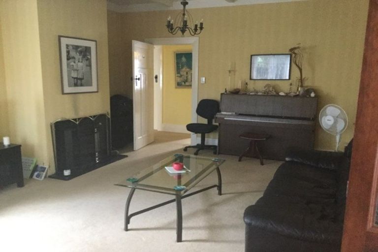 Photo of property in 533a Devonport Road, Tauranga South, Tauranga, 3112