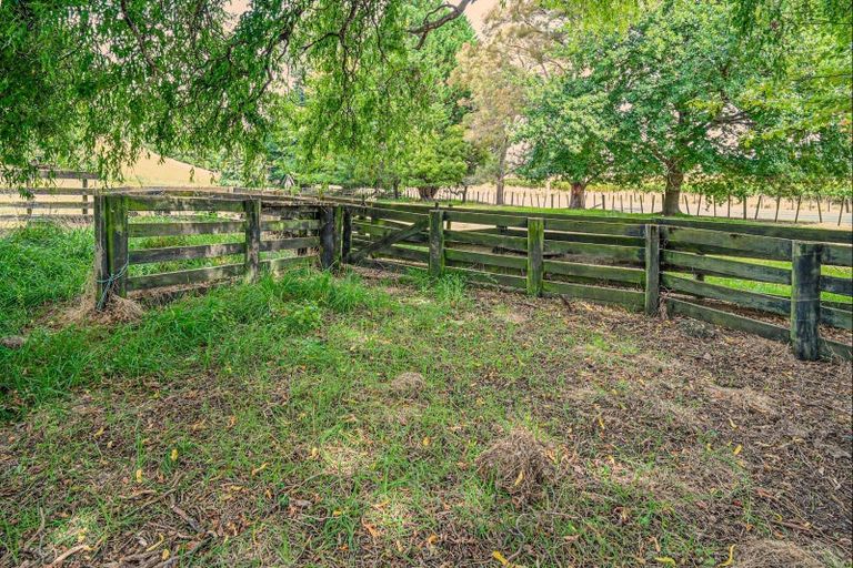 Photo of property in 564 Swamp Road, Puketapu, Napier, 4183