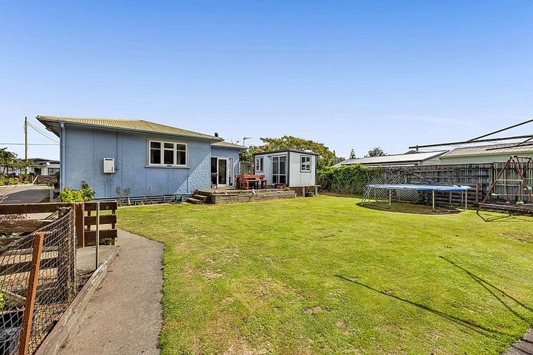 Photo of property in 15 Atkinson Street, Normanby, Hawera, 4614
