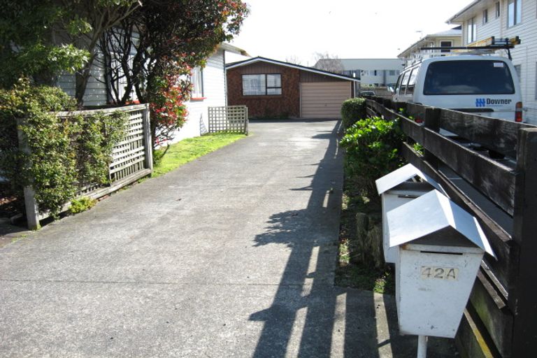 Photo of property in 42a Leighton Avenue, Waiwhetu, Lower Hutt, 5010