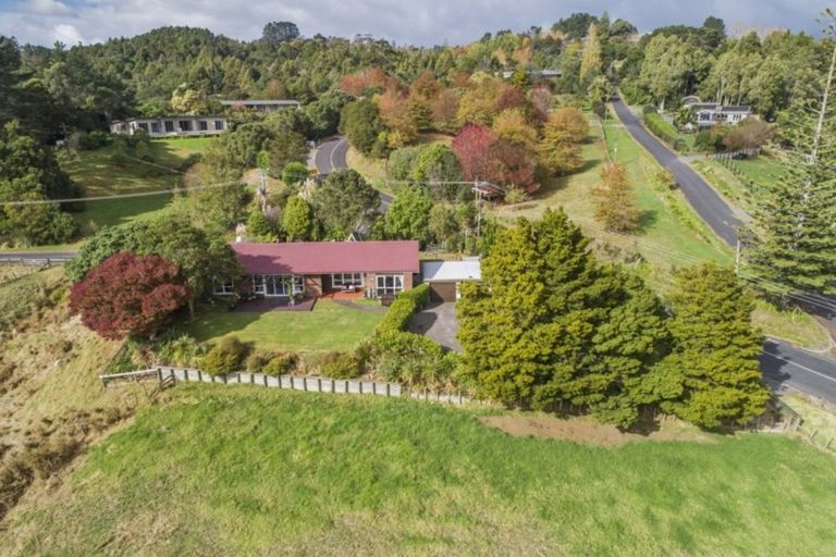 Photo of property in 340 Ponga Road, Opaheke, Papakura, 2584