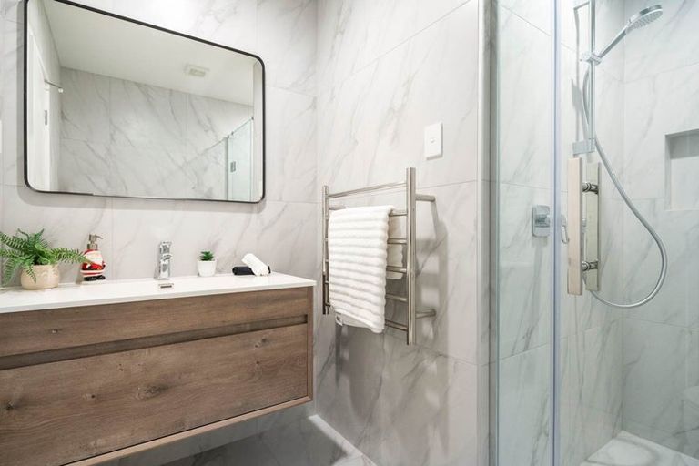 Photo of property in 95c Kervil Avenue, Te Atatu Peninsula, Auckland, 0610