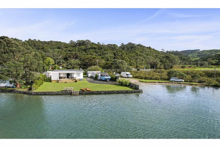 Photo of property in 397 Leigh Road, Whangateau, Warkworth, 0985