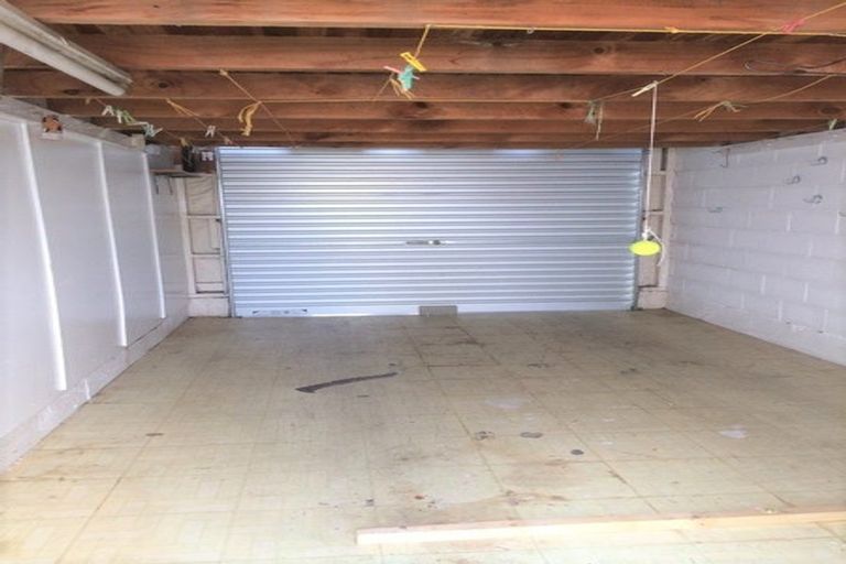 Photo of property in 40 Karaka Crescent, Levin, 5510