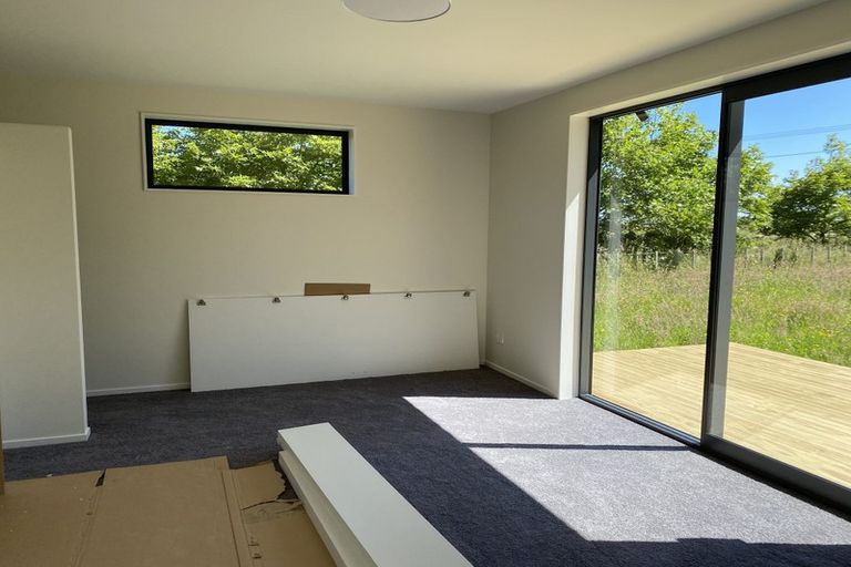 Photo of property in 121 Waikawa Beach Road, Manakau, Levin, 5573