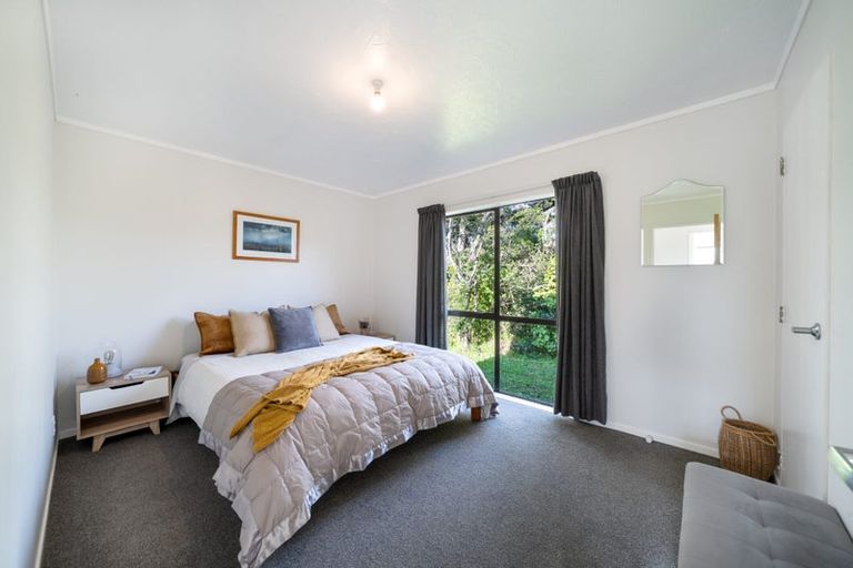 Photo of property in 21a Dorset Grove, Cannons Creek, Porirua, 5024