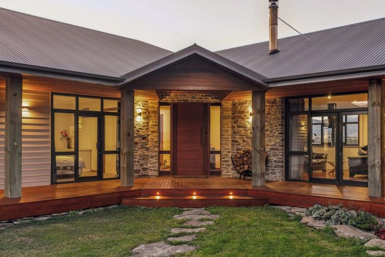 Photo of property in 182 Stevenson Road, Wanaka, 9382