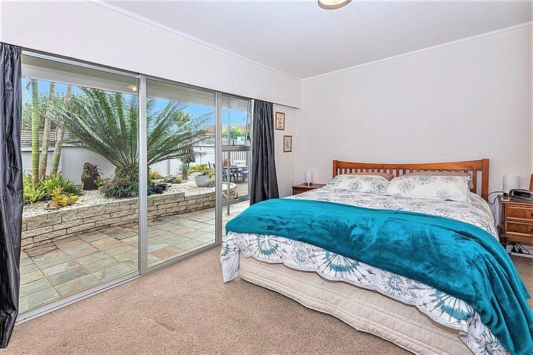 Photo of property in 6 Ranfurly Place, Te Kamo, Whangarei, 0112