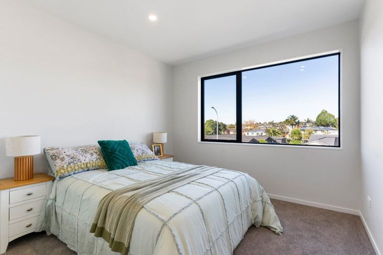 Photo of property in 16a Meadway, Sunnyhills, Auckland, 2010