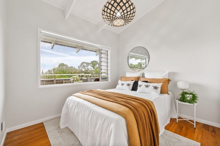 Photo of property in 25 Maxwelton Drive, Mairangi Bay, Auckland, 0630