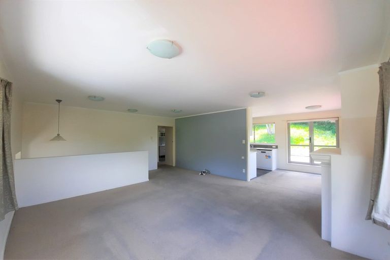 Photo of property in 73 Ayton Drive, Totara Vale, Auckland, 0629