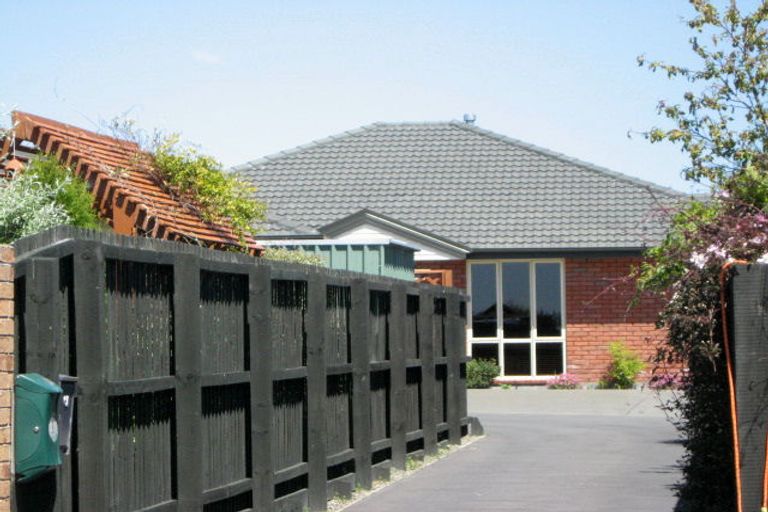 Photo of property in 6a Harrys Way, Redwood, Christchurch, 8051