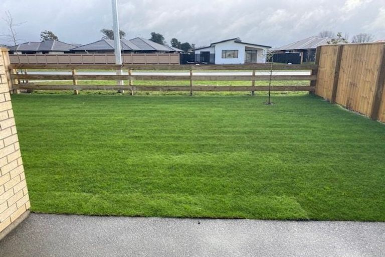 Photo of property in 18 John Raven Lane, Woodend, 7610