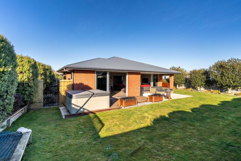 Photo of property in 14 William James Close, Mosgiel, 9024