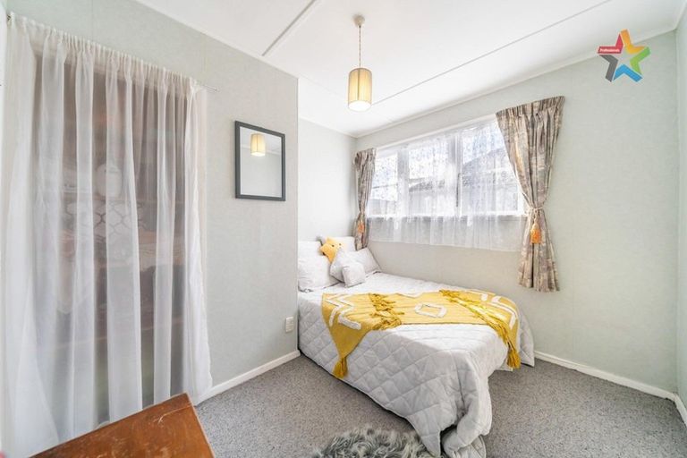 Photo of property in 68 Churton Crescent, Taita, Lower Hutt, 5011