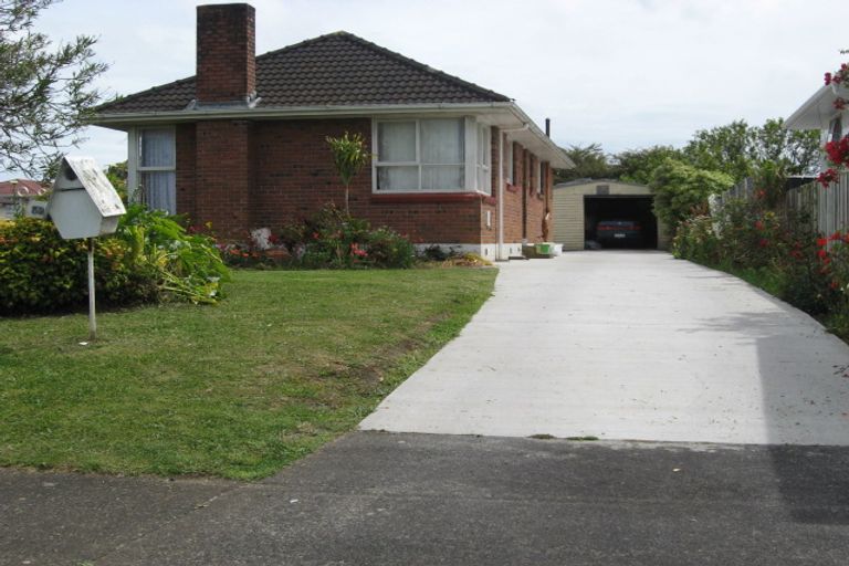 Photo of property in 32 Ashgrove Road, Mangere, Auckland, 2022