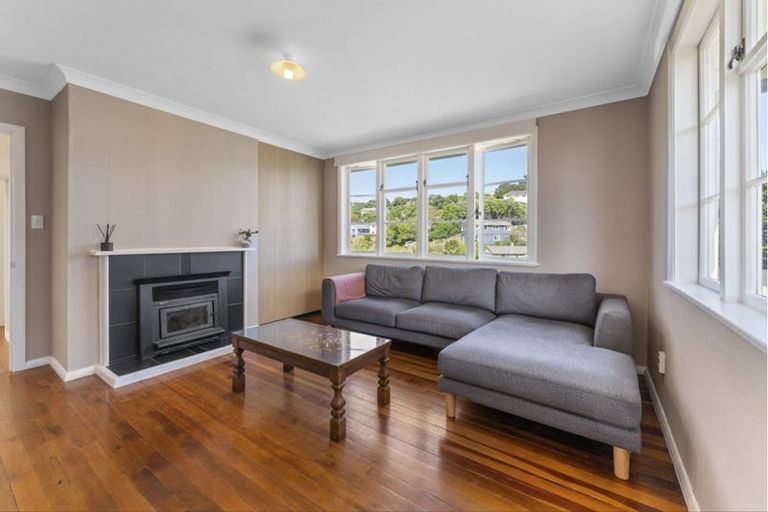 Photo of property in 19 Taupiri Crescent, Titahi Bay, Porirua, 5022