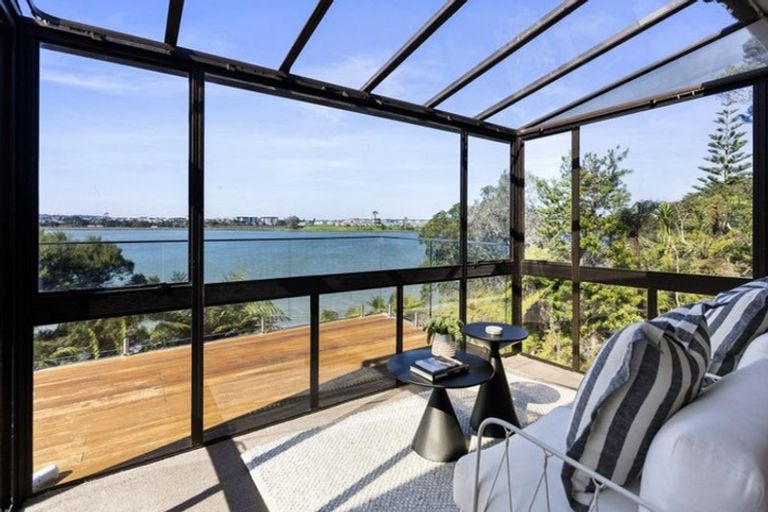 Photo of property in 27 Ferry Parade, Herald Island, Auckland, 0618