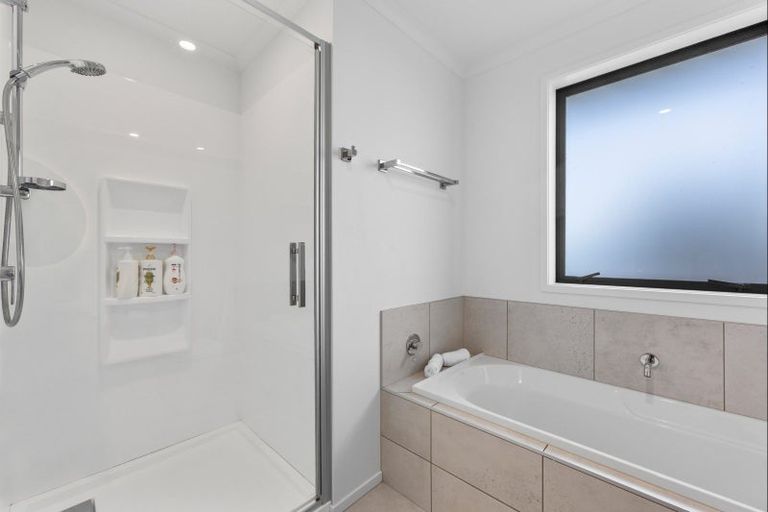Photo of property in 31 Atutahi Street, Hurdon, New Plymouth, 4310