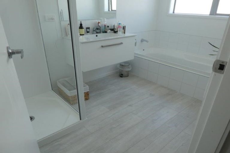 Photo of property in 4 Shipton Court, Lower Shotover, Queenstown, 9304