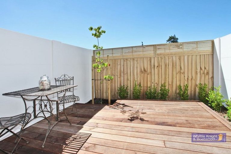 Photo of property in 5/61 Osborne Street, Waltham, Christchurch, 8011