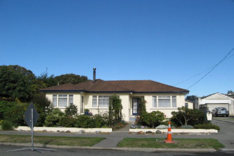 Photo of property in 17 Sandringham Street, Oamaru North, Oamaru, 9400